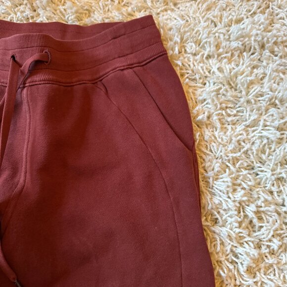 Lululemon Scuba High Rise Jogger - Picture 5 of 11